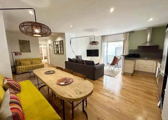 The Zentral Suites & Apartments